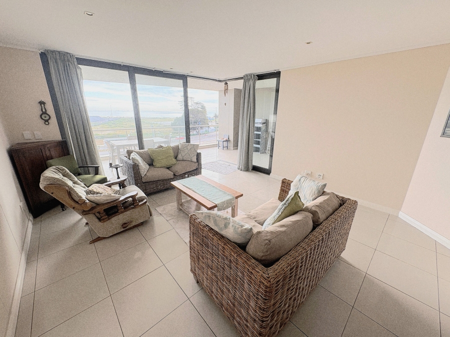 To Let 2 Bedroom Property for Rent in Humewood Eastern Cape